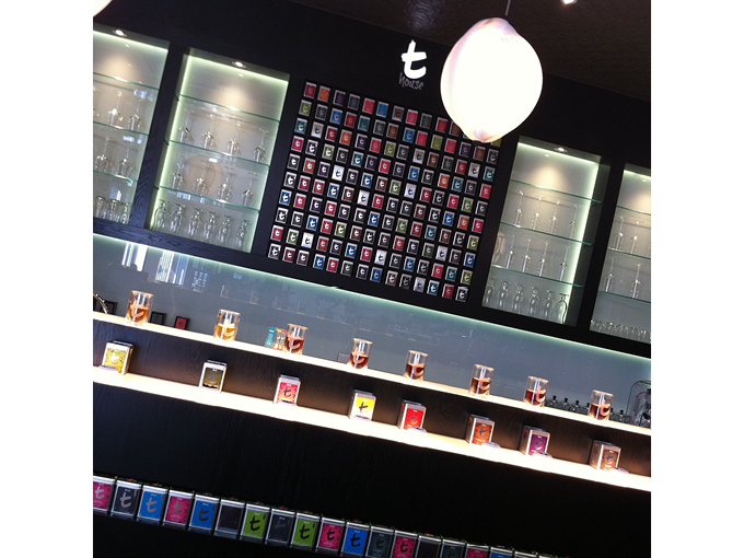 t-House | Biggera Waters | Restaurant interior designer