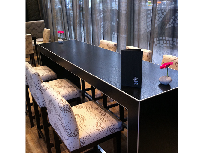 t-House | Biggera Waters | Restaurant interior designer